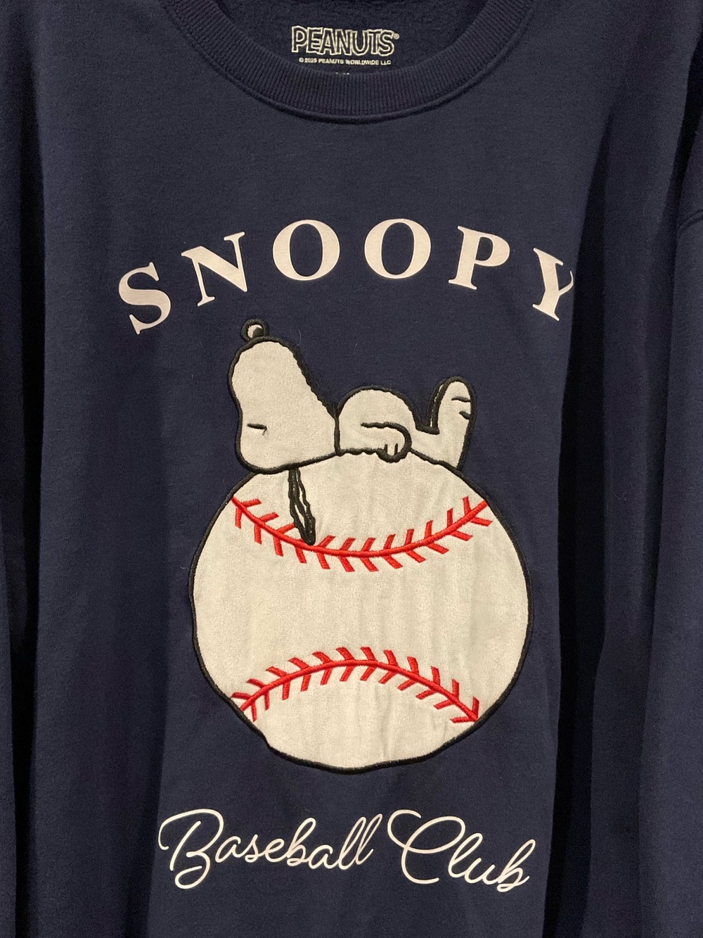 Peanuts Navy Snoopy Baseball Club Crewneck Sweatshirt Women’s XLarge Embroidered - Picture 4 of 6